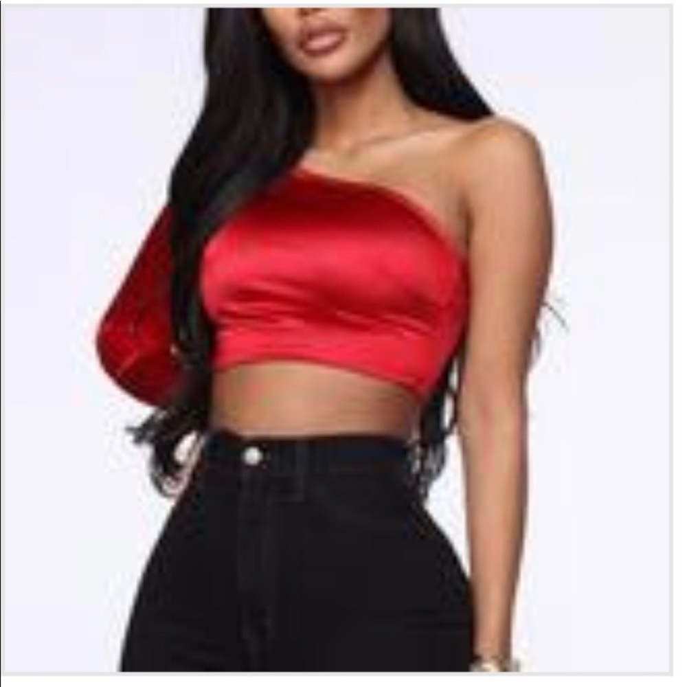 One shoulder top